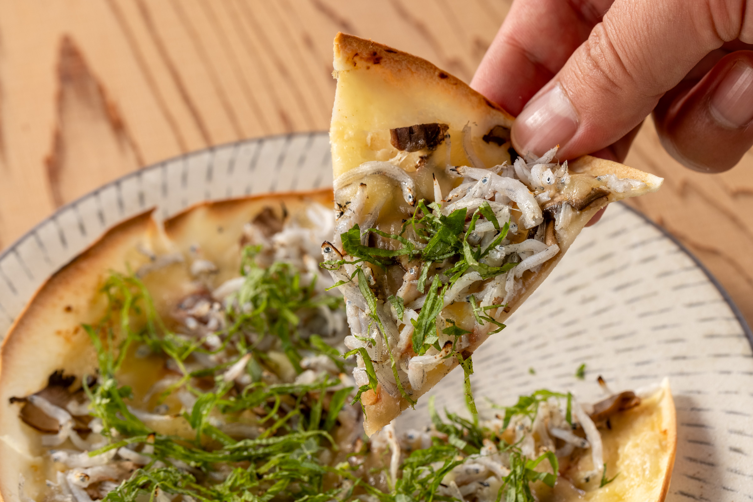 酒呑みのあてピザ