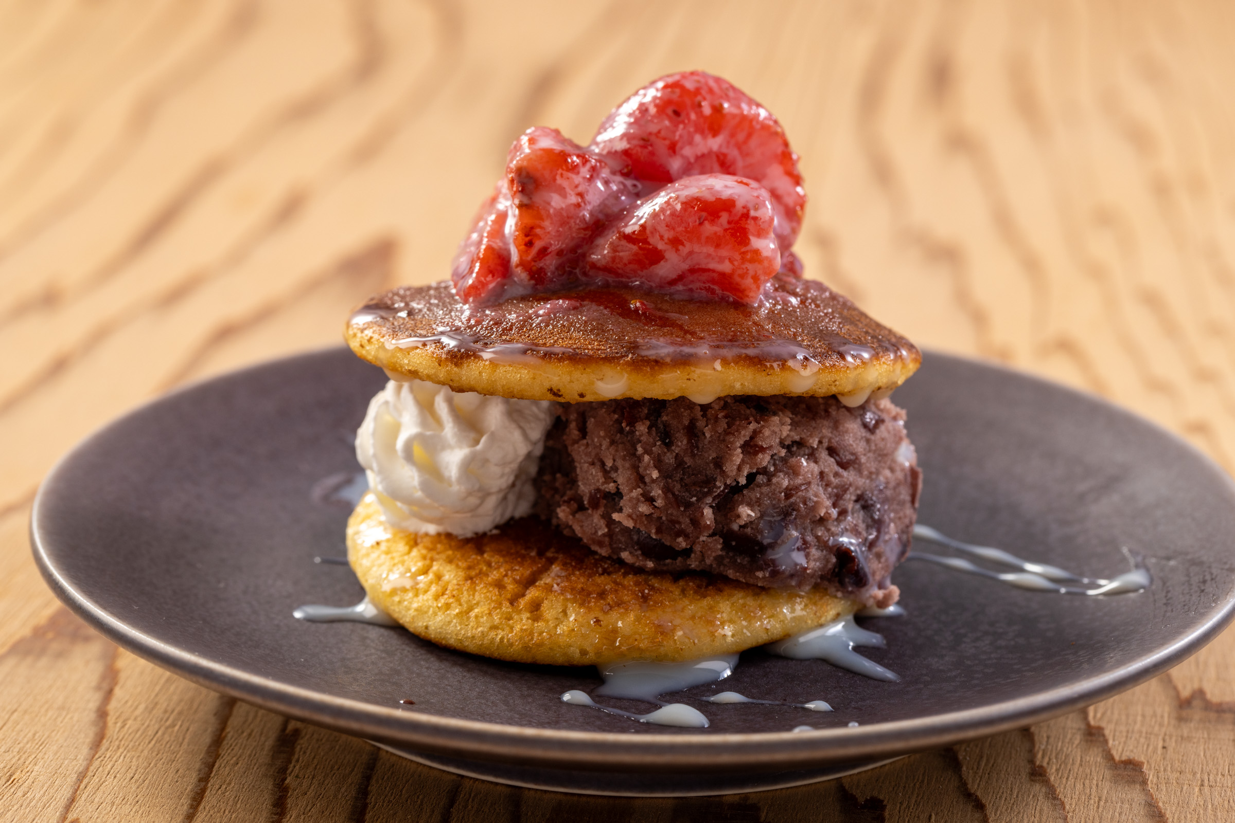 いちごの生どら焼き